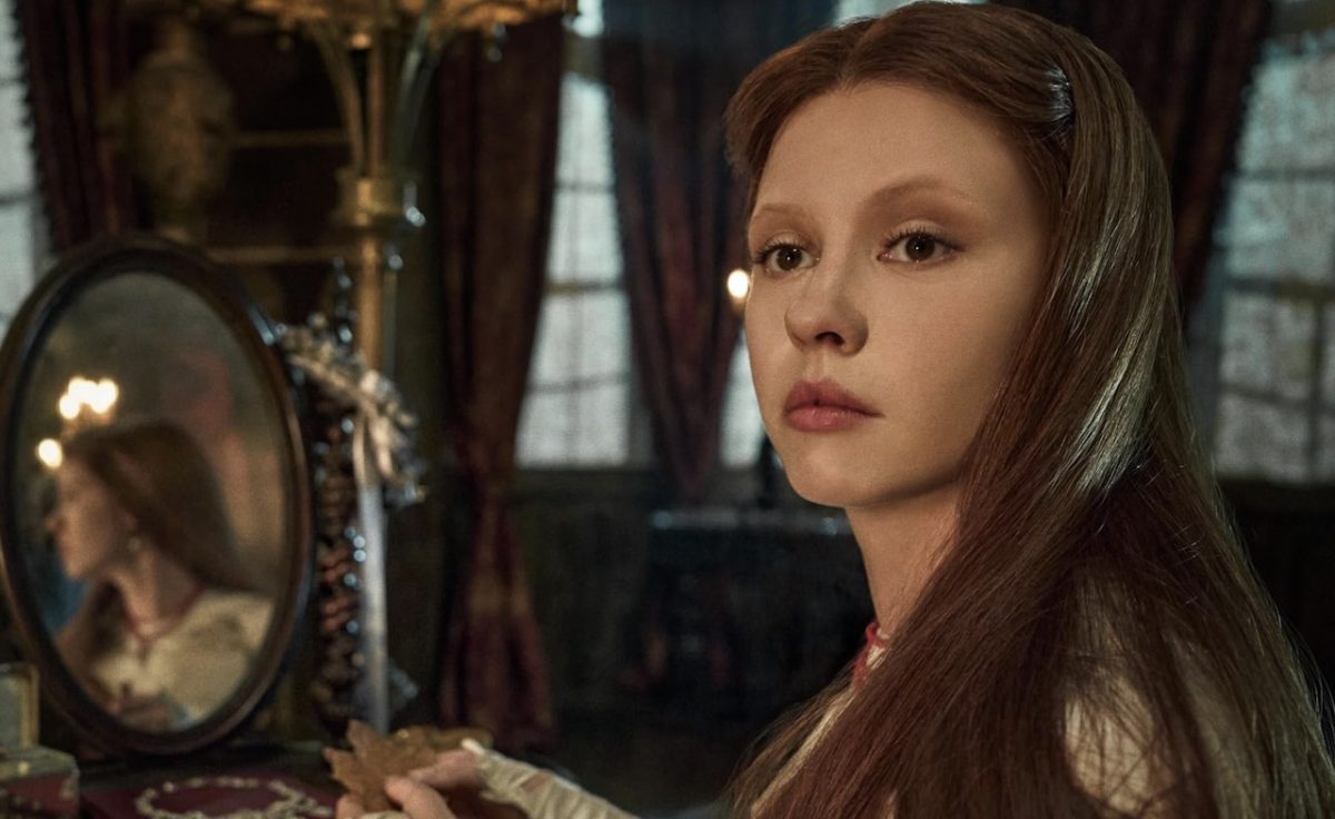 Mia Goth / Claire Frankenstein