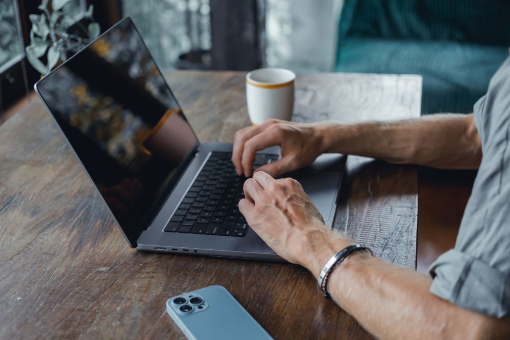 Apple lancerer disse MacBooks i 2026