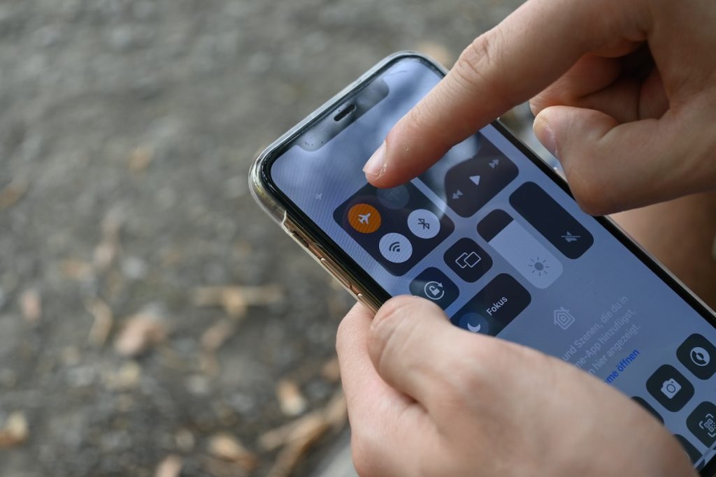 More important than you think: Why you should put your phone on airplane mode