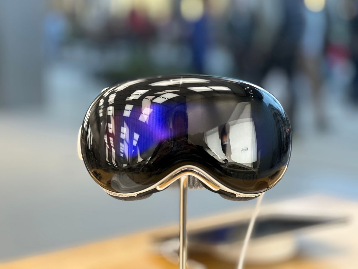 Now Sony VR controllers can be used with Apple Vision Pro