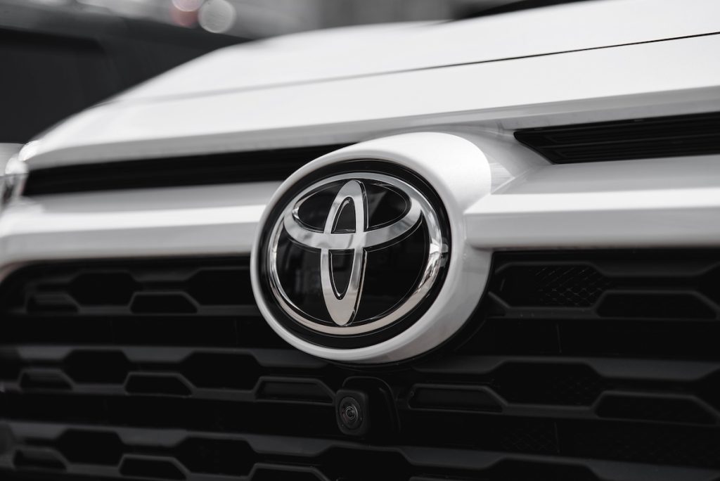 Toyota tilbagekalder over 1 million biler efter fund af fejl