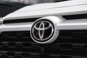 Toyota tilbagekalder over 1 million biler efter fund af fejl