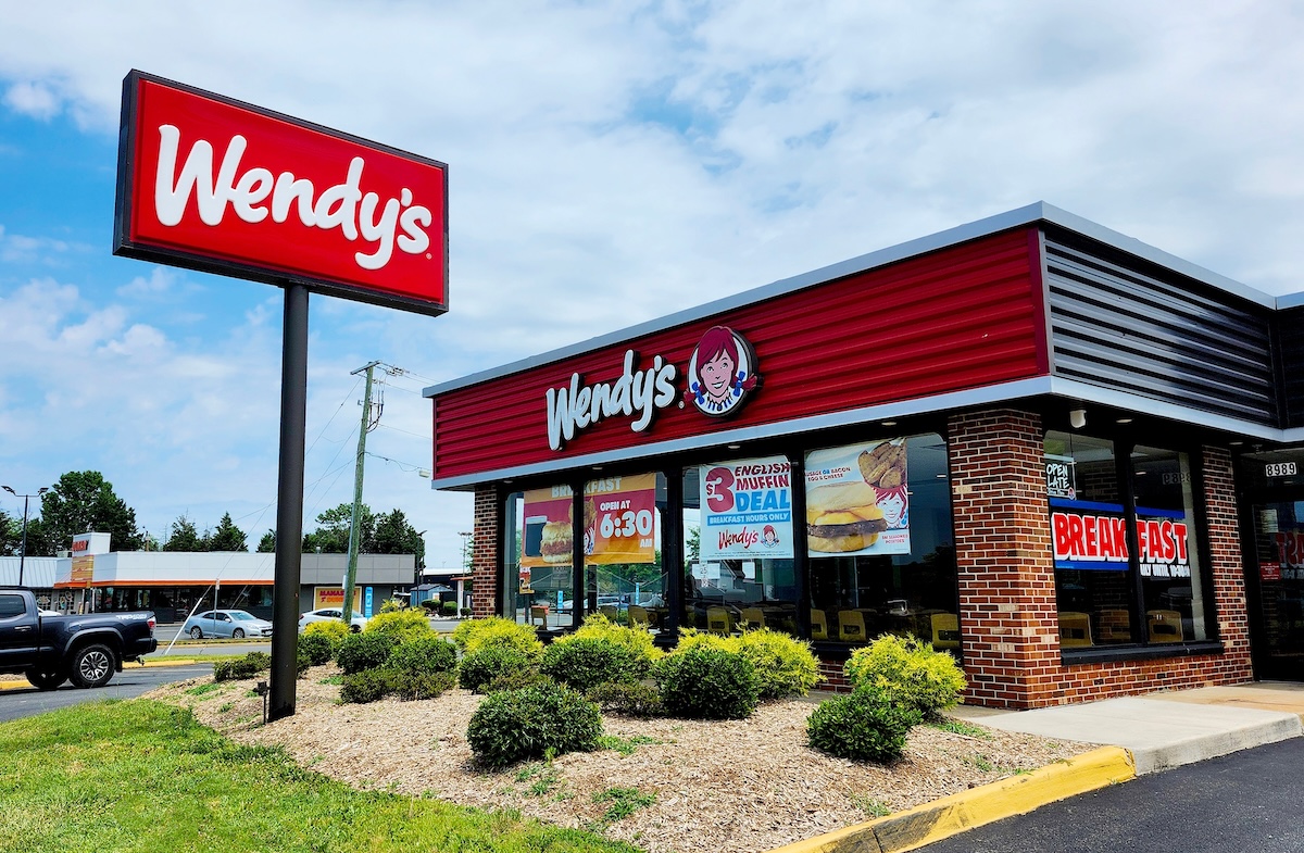 One of McDonald’s biggest US competitors is now closing over 300 restaurants