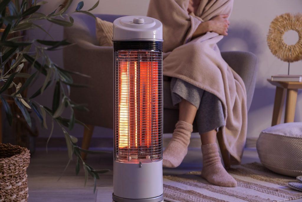 Skal du lade varmen være tændt natten over i vintertiden? Eksperterne er enige