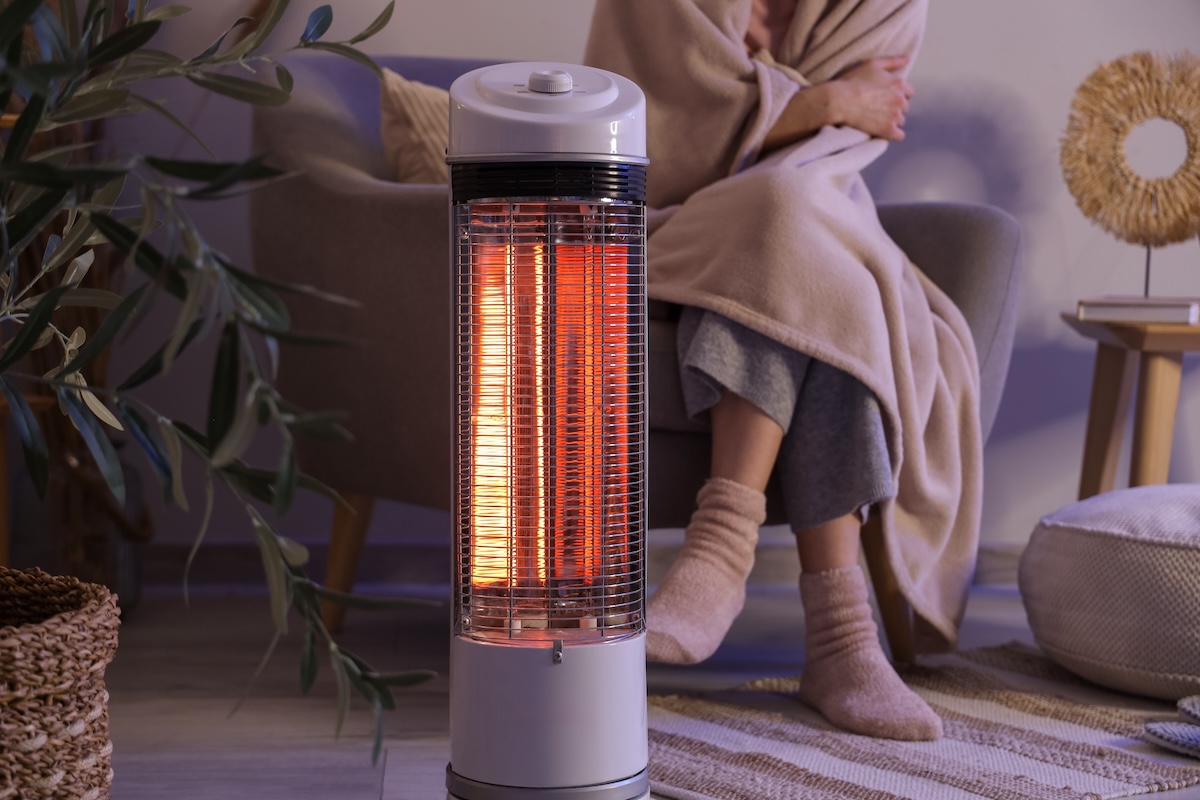 Skal du lade varmen være tændt natten over i vintertiden? Eksperterne er enige