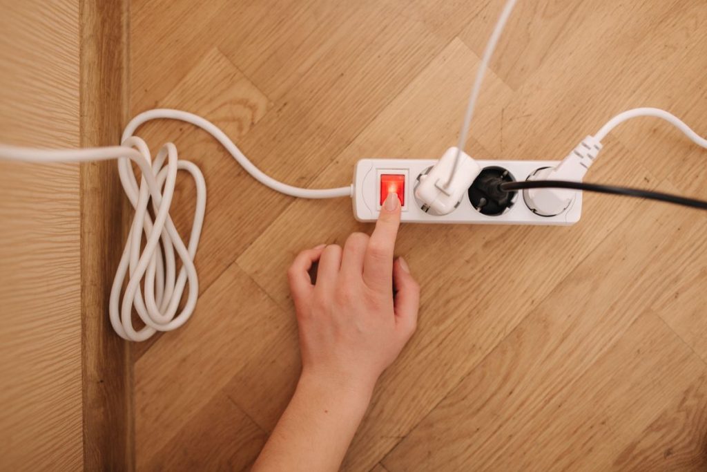 7 appliances you should never plug into a power strip or extension cord