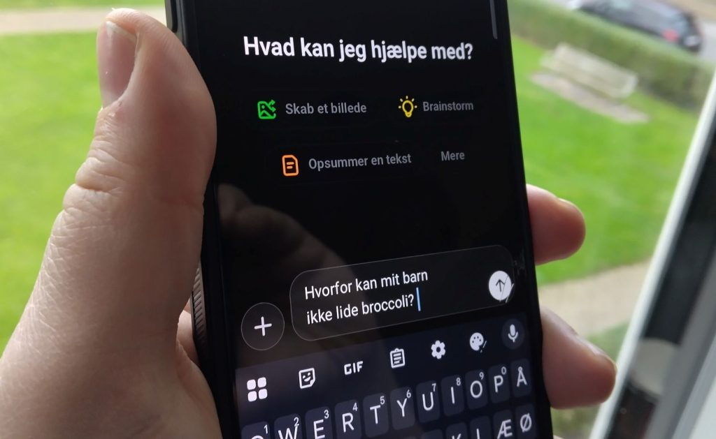 Brugere overvåget: Dine private ChatGPT-samtaler i risiko for at blive solgt