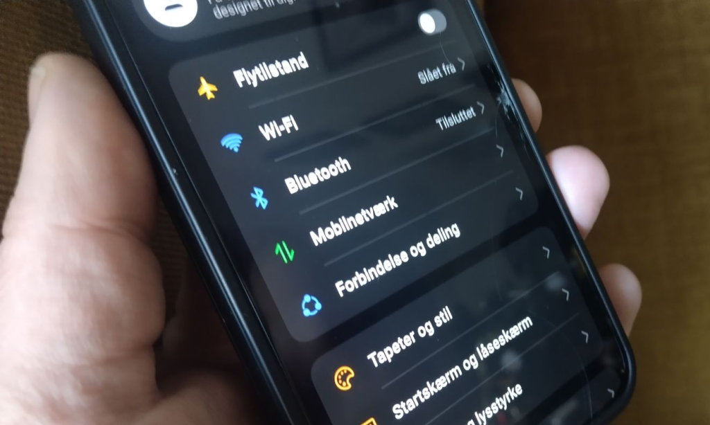 Disable these features on your phone immediately: Can save power and increase security