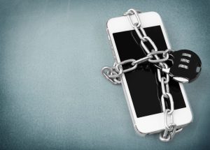 Experts warn all iPhone and Android users: lock your phone immediately