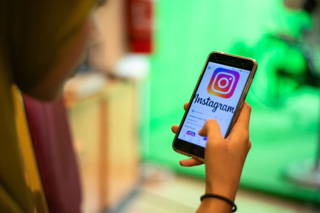 Meta removes people under 16 from Instagram and Facebook under new law