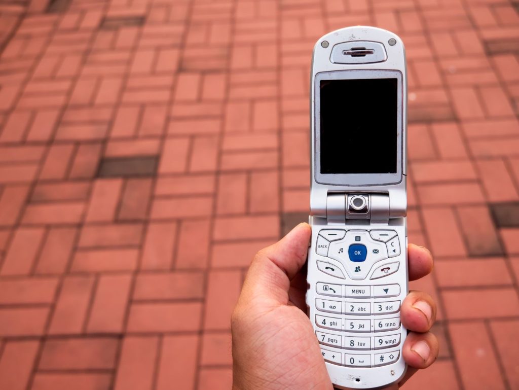 Så er det slut: Har du en ældre telefon kan du nu stå uden signal