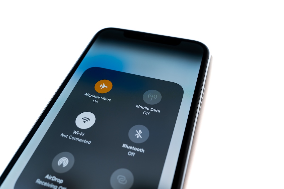 Airplane mode isn’t just for when you’re flying: Here are 5 smart ways to use it