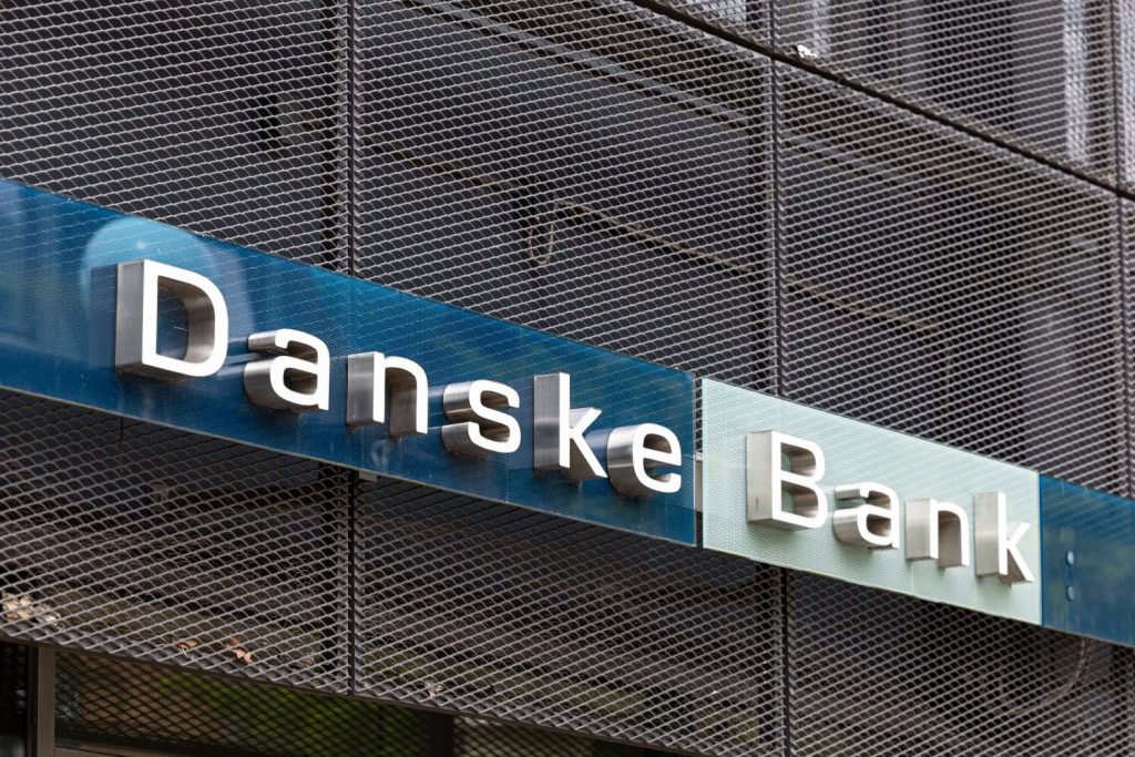 Danske banker ramt af nedbrud: Myndighederne følger sagen “tæt”
