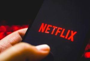 Netflix-brugere frygter prisstigninger efter HBO-opkøb: Nu melder de ud