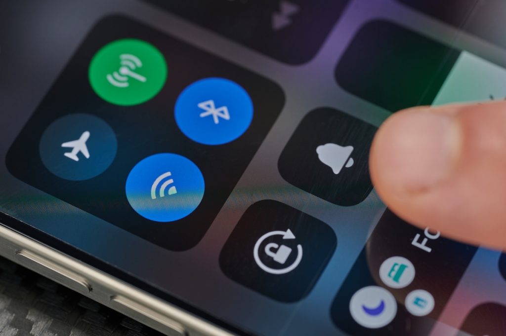 De fleste bruger Bluetooth, men de færreste kender til faren ved det