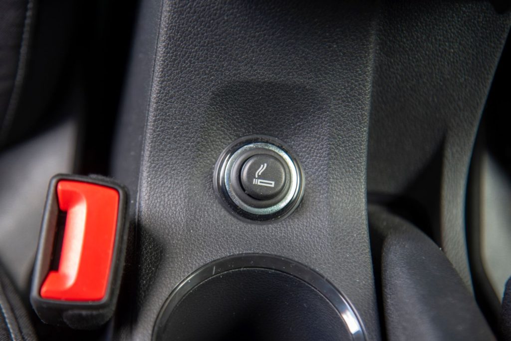 Alle bør kende den: Cigarettænderen i bilen har en ekstra funktion